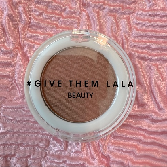 Bronzer - Picture 1 of 3